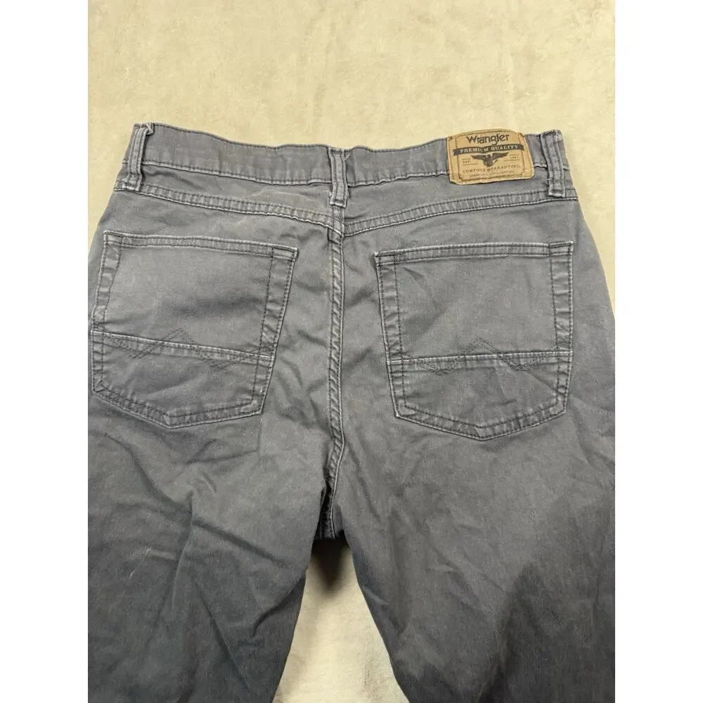 Wrangler Straight Fit Gray Jeans Men’s 31x30 Stretch Casual Pants